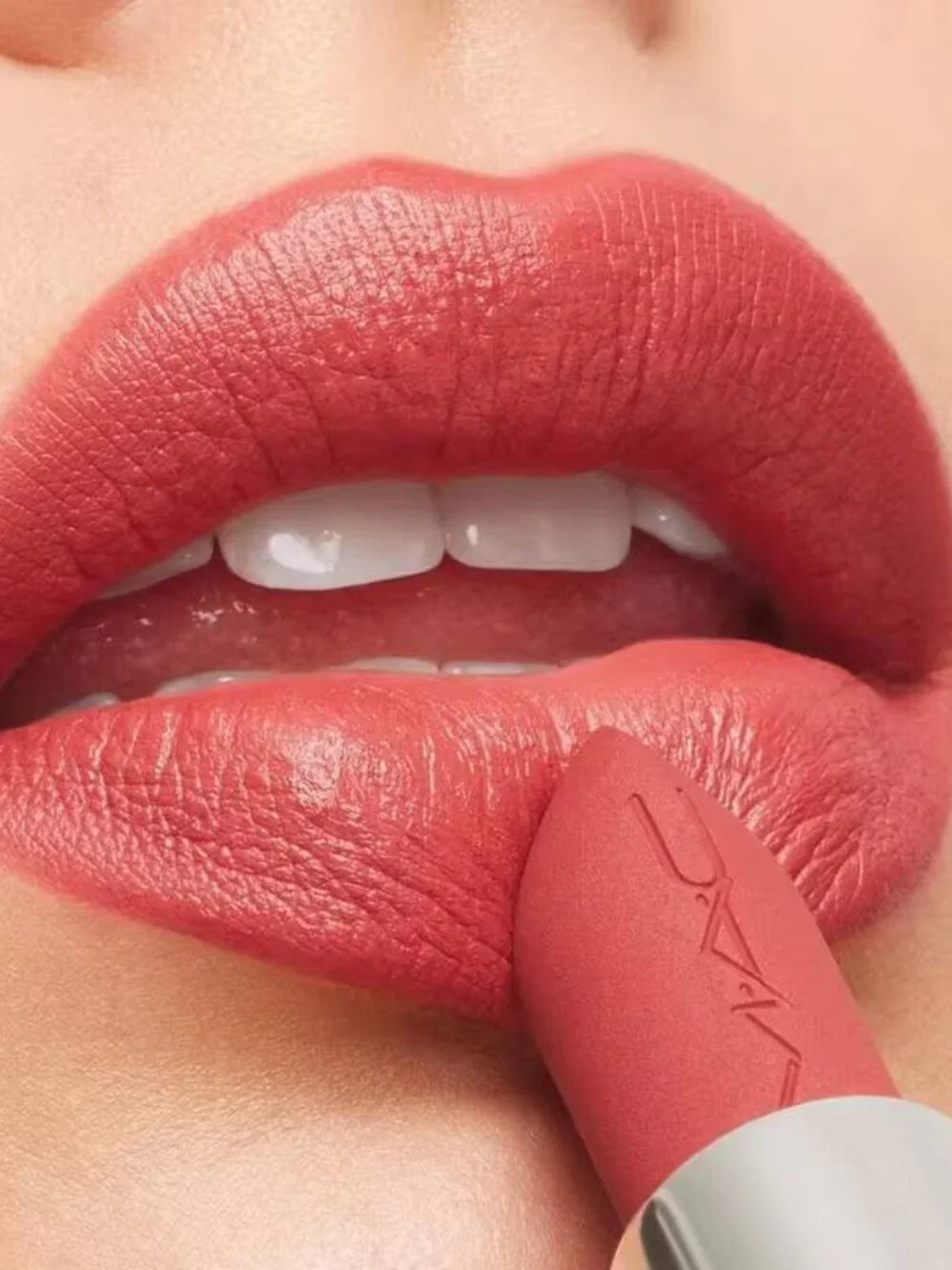 MAC Macximal Matte Lip 'Forever Curious' Ltd Edt Gold Standard Tube-NWOT-No Box